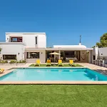 Casa En Urbanizacion Nou - Playa *