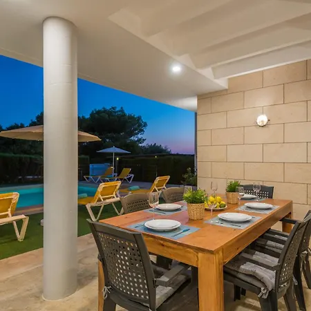 Casa En Urbanizacion Nou - Playa